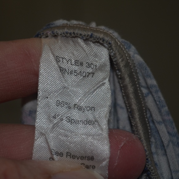 CAbi Style #301 Spring Flutter Top - Picture 5 of 5